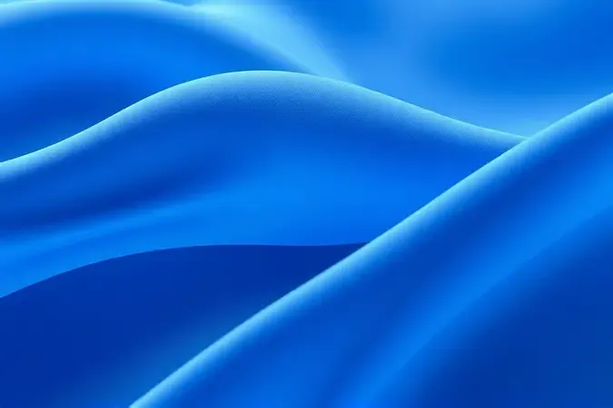 Render 3D conceitual da composição e textura do material nitrílico com tons azulados e iluminação suave de estúdio.