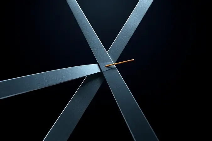 Render 3D em close extremo mostrando lâminas de precisão de alicate cortando um filamento com exatidão cirúrgica e iluminação controlada.