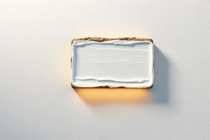 Render 3D das principais características do fundo preparador de parede com corte transversal destacando aderência e cobertura uniforme.